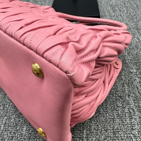 Miu Miu Leather Shoulder Bag 675-040125 - Picture 11 of 16